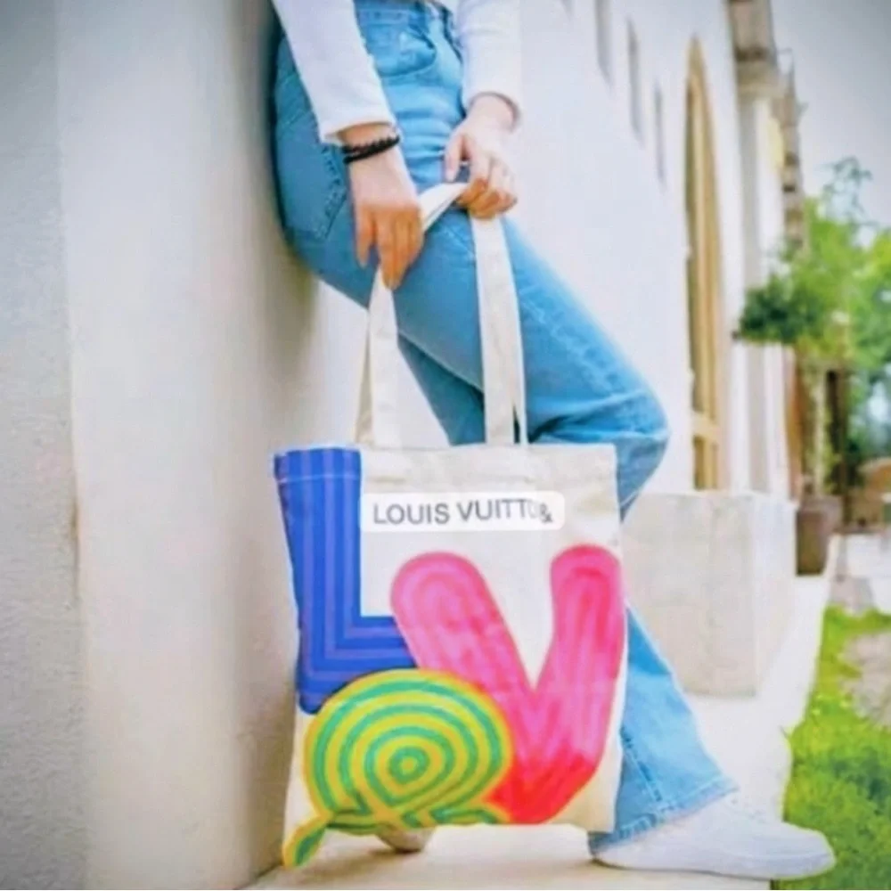 Louis Vuitton limited edition tote bag NEW - Picture 4 of 10